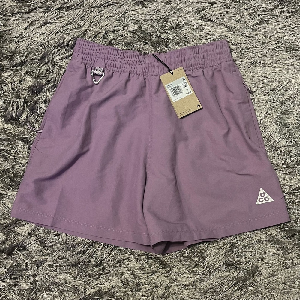 Nike Woman’s ACG Oversized Shorts Size XSmall (DH8350-579) NWT